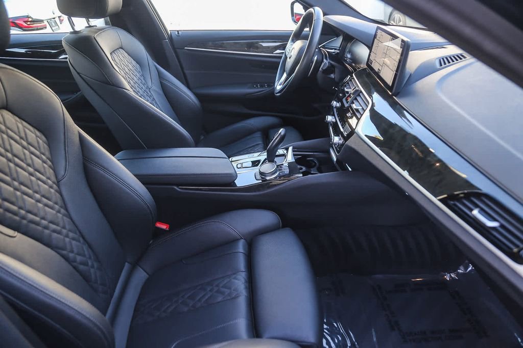 Certified 2023 BMW 530e w/ Convenience Package image 13