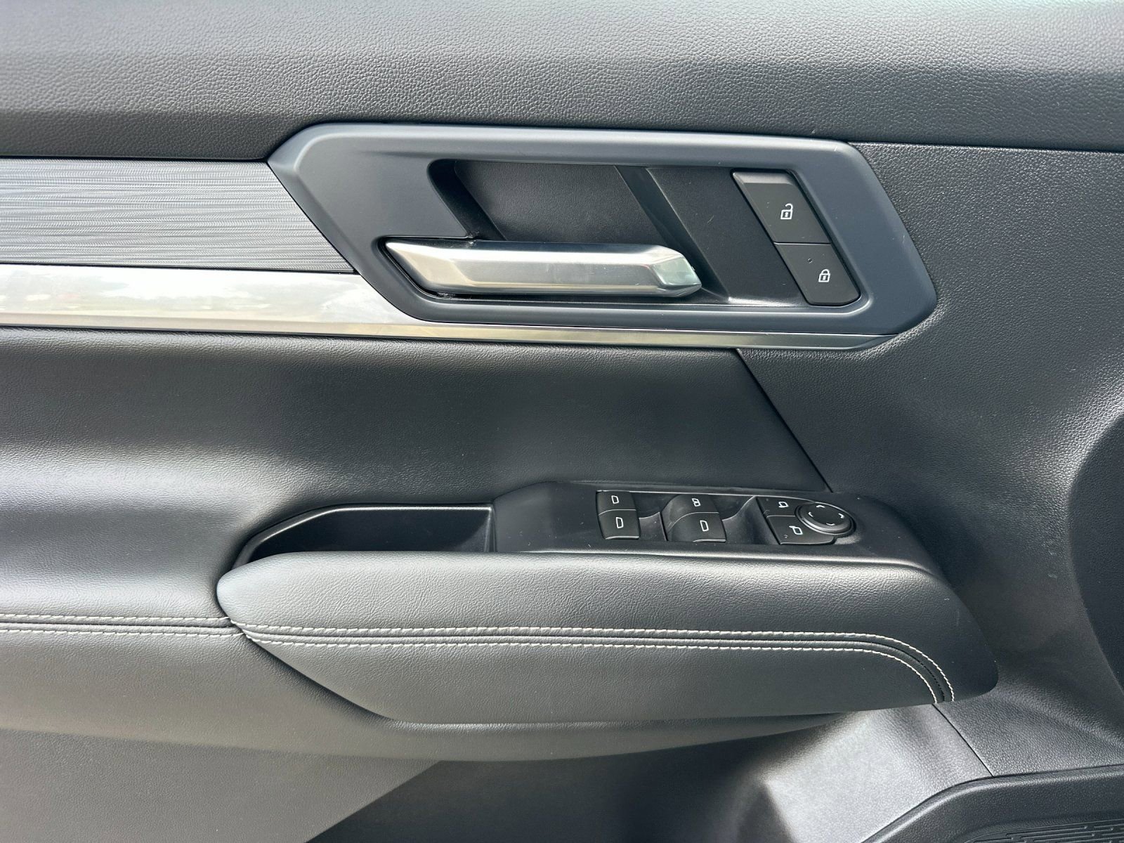 Used 2026 GMC Terrain Elevation image 10