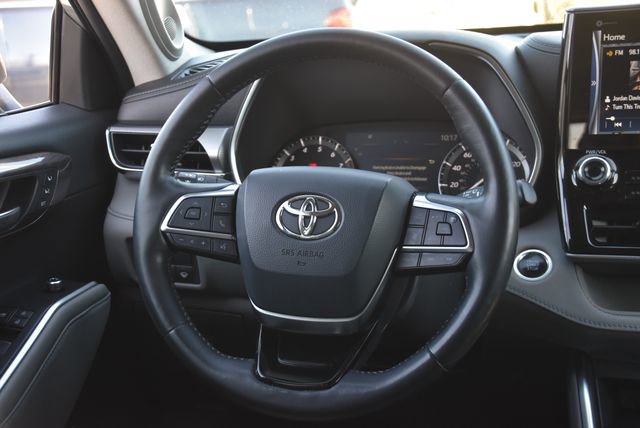 Used 2021 Toyota Highlander Platinum image 21
