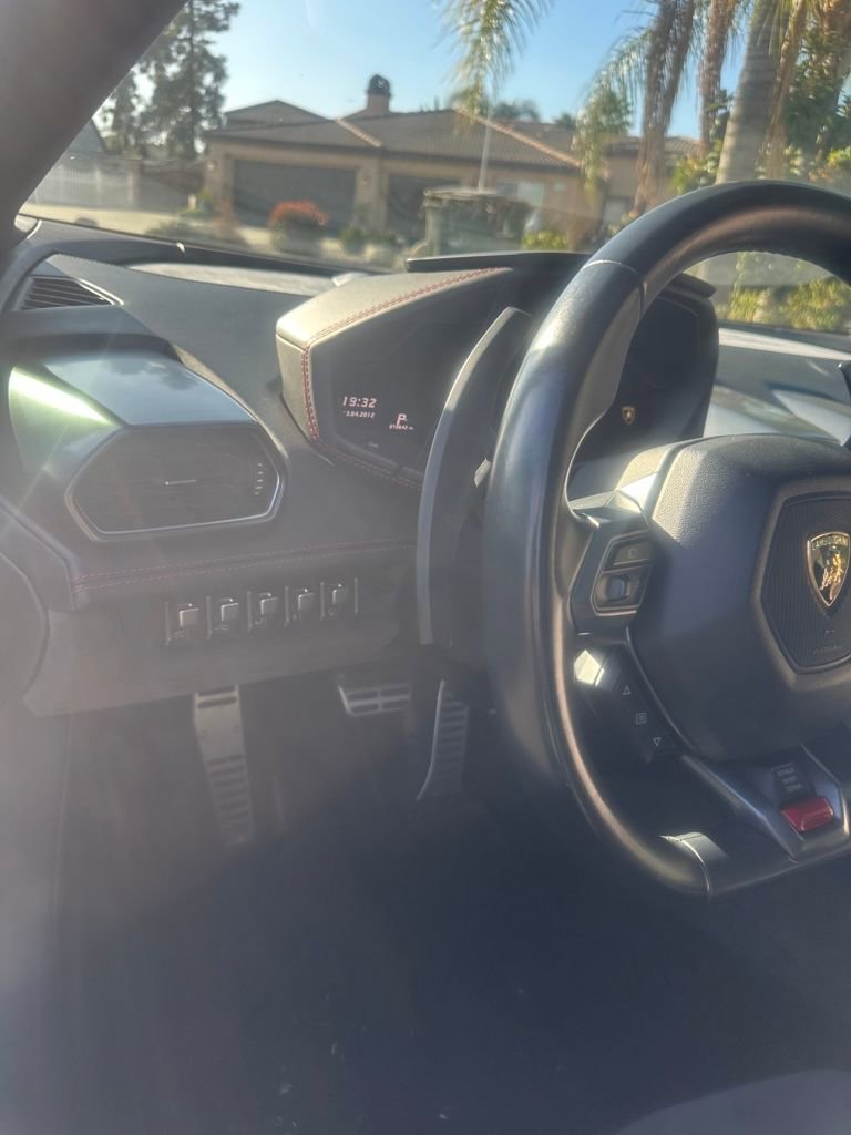 Used 2015 Lamborghini Huracan LP 610-4 image 31