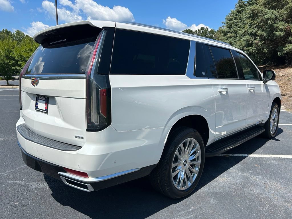 Used 2023 Cadillac Escalade ESV Premium Luxury AWD/4WD image 26