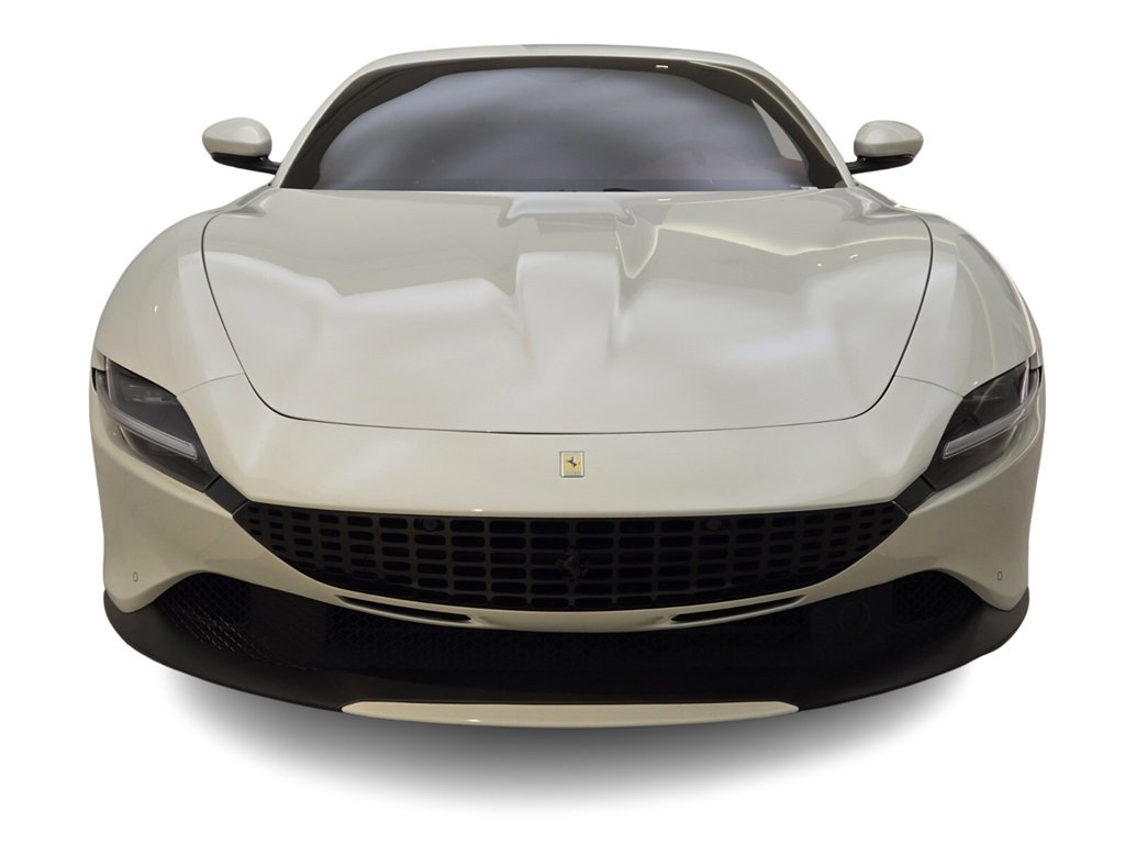 Used 2022 Ferrari Roma image 2