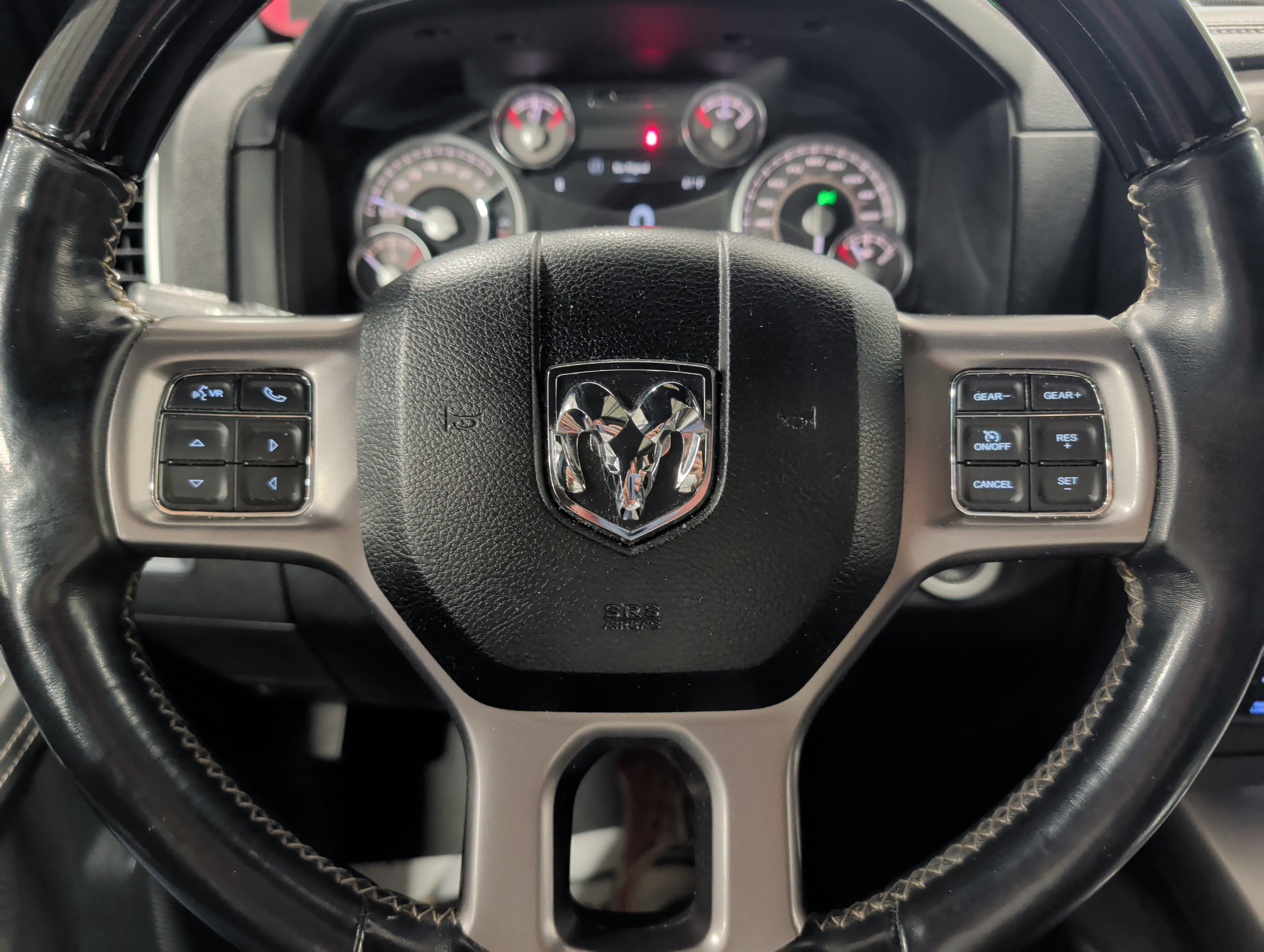 Used 2017 RAM 1500 Limited AWD/4WD image 10