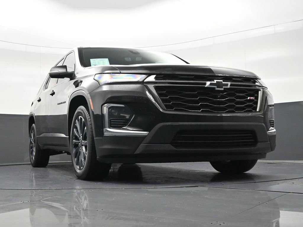 Used 2023 Chevrolet Traverse RS image 30