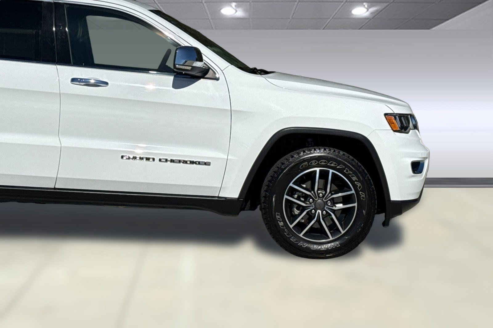 Used 2019 Jeep Grand Cherokee Limited image 35
