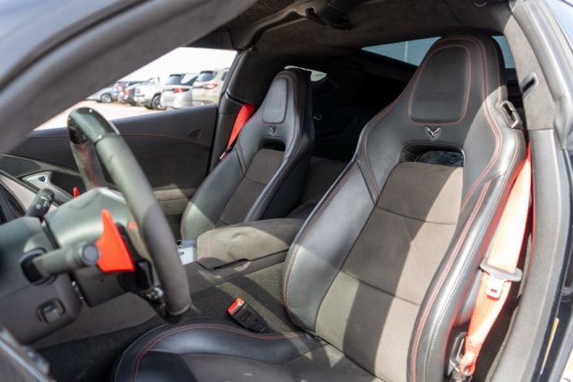 Used 2019 Chevrolet Corvette Z06 RWD image 14
