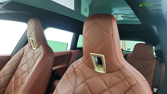 Used 2023 BMW iX M60 w/ Executive Package image 34