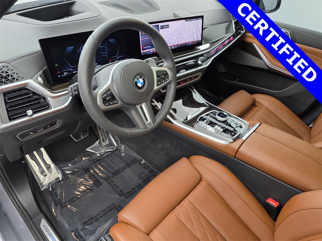 Used 2025 BMW X7 M60i image 10