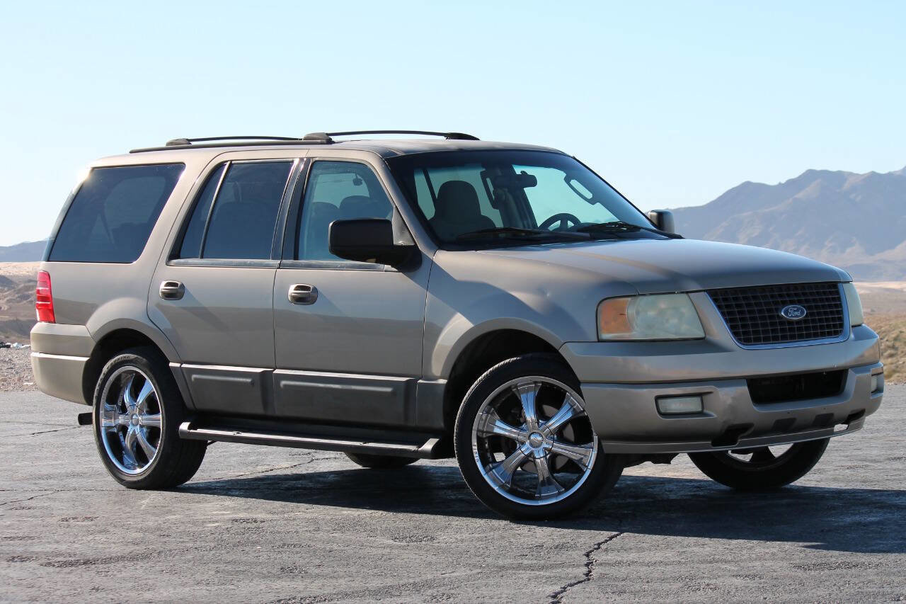 Used 2003 Ford Expedition XLT RWD image 2