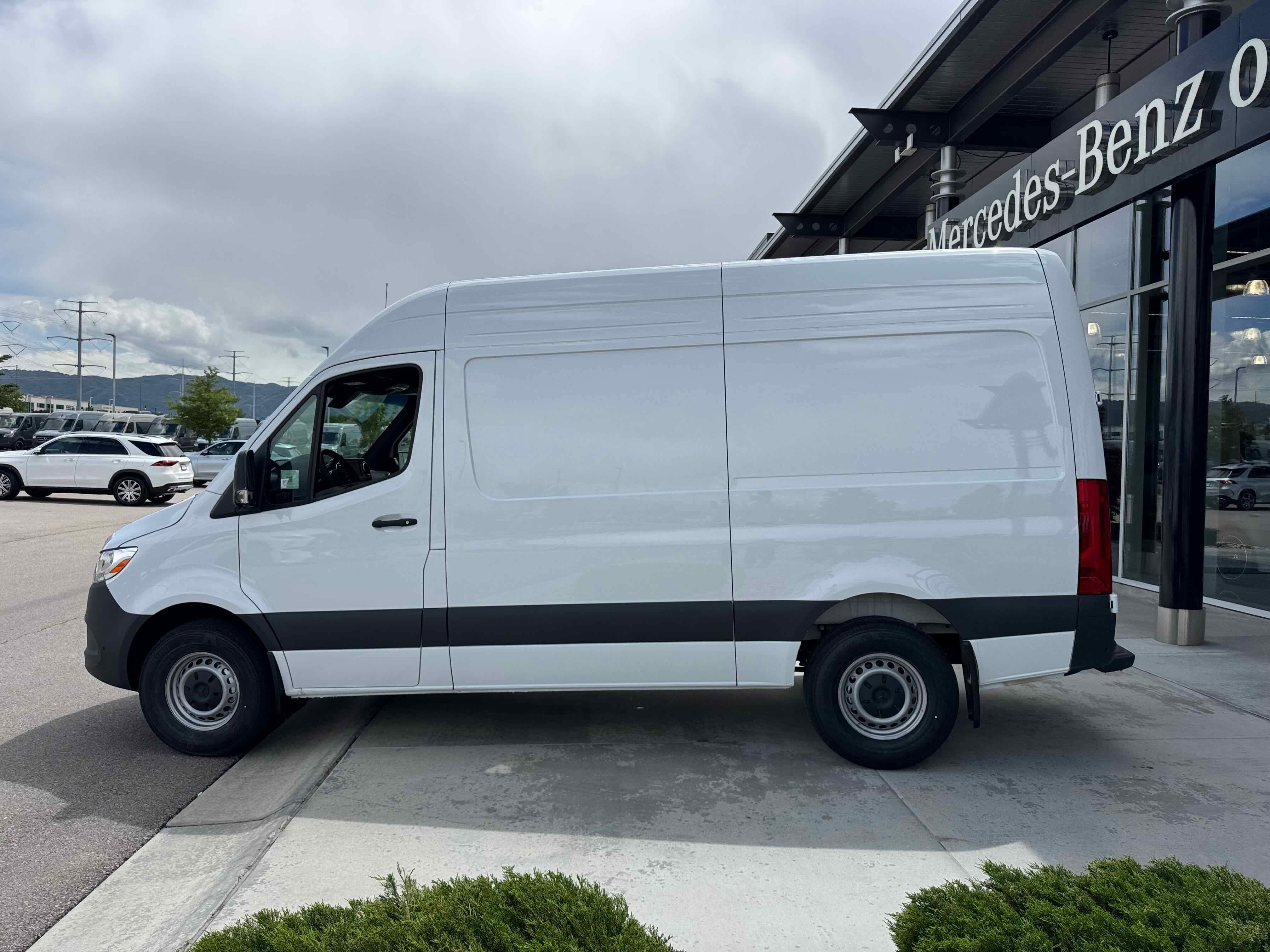 New 2025 Mercedes-Benz Sprinter 2500 image 3