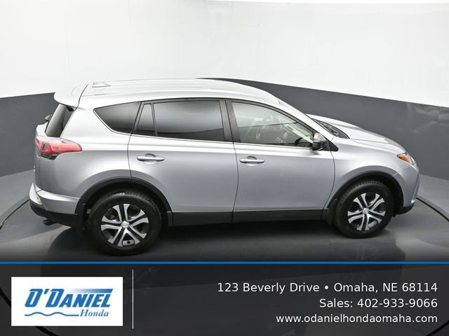 Used 2018 Toyota RAV4 LE w/ All Weather Liner Package AWD/4WD image 19
