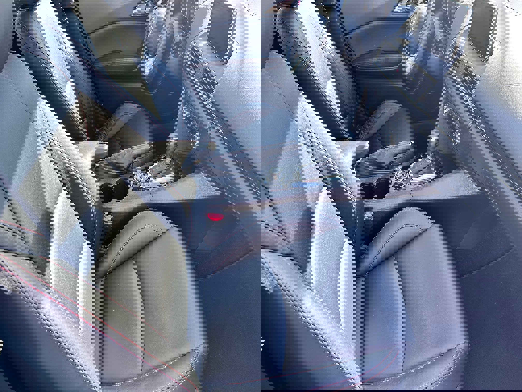 Used 2015 MAZDA MAZDA3 i Grand Touring image 9