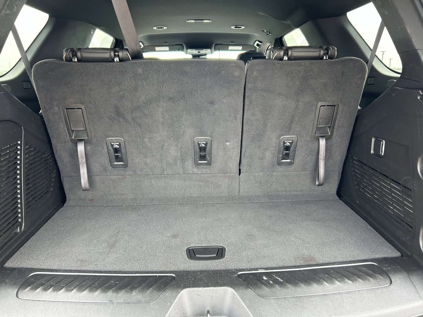 Used 2021 GMC Yukon XL SLT w/ SLT Luxury Package image 10