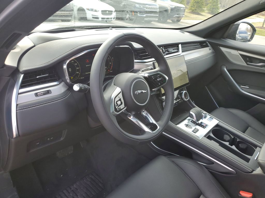 New 2026 Jaguar F-PACE R-Dynamic S image 13