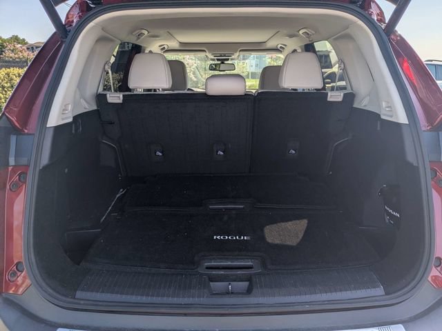 Used 2021 Nissan Rogue SL FWD image 12