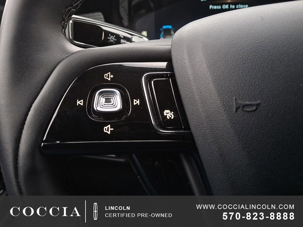Used 2025 Lincoln Corsair AWD w/ Equipment Group 101A image 22