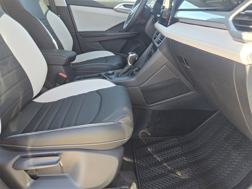 New 2026 Volkswagen Taos SEL image 12
