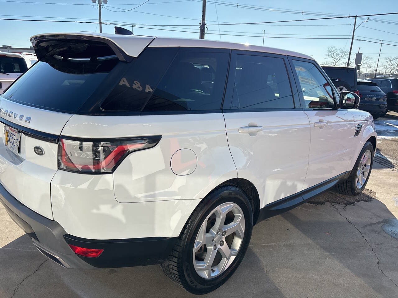 Used 2018 Land Rover Range Rover Sport SE AWD/4WD image 9