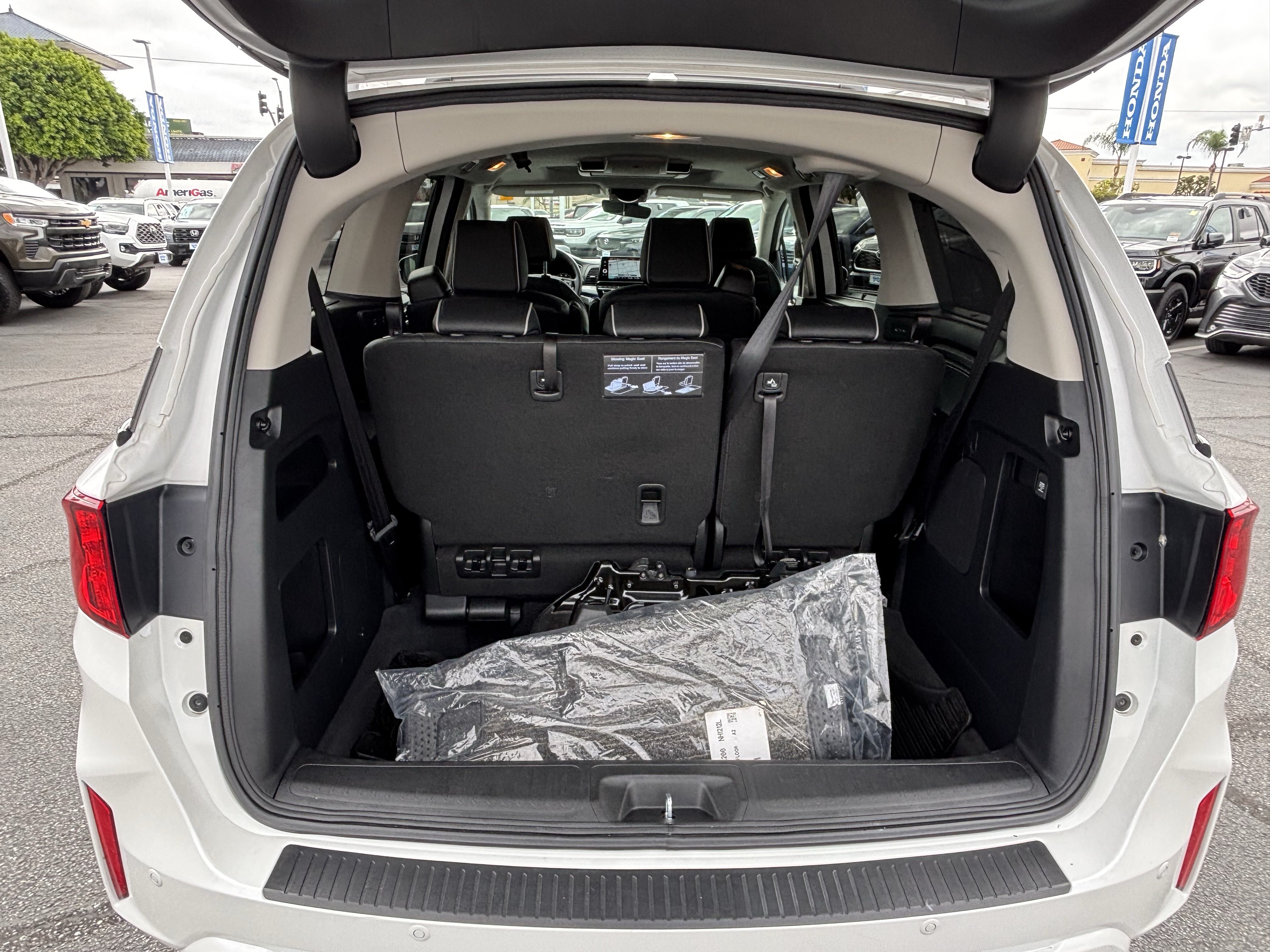 Certified 2026 Honda Odyssey Touring image 13