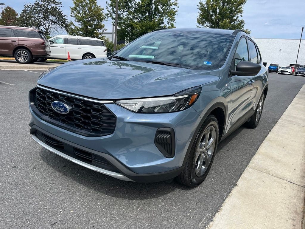 Certified 2025 Ford Escape ST-Line w/ Equipment Group 301A FWD image 3