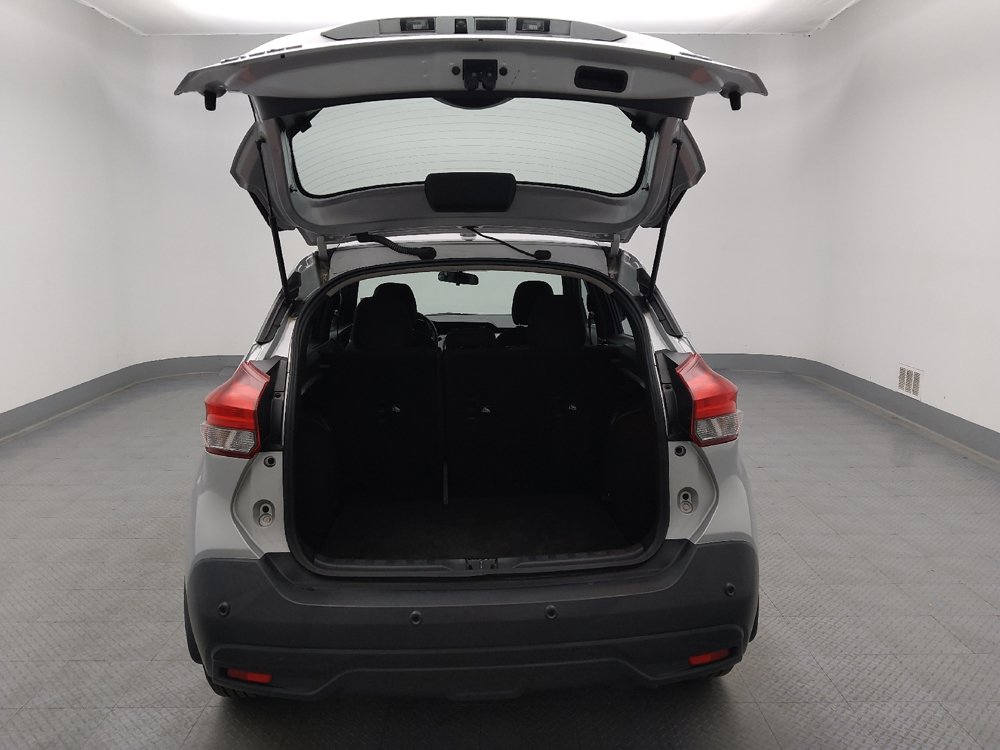 Used 2020 Nissan Kicks SV FWD image 29