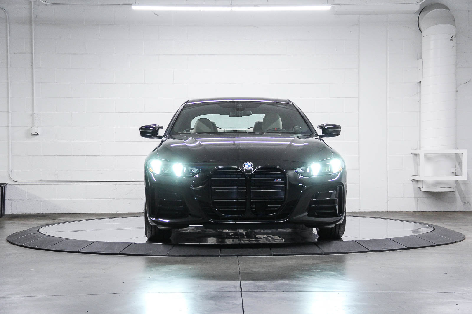 New 2026 BMW M440i Coupe w/ Premium Package RWD image 2