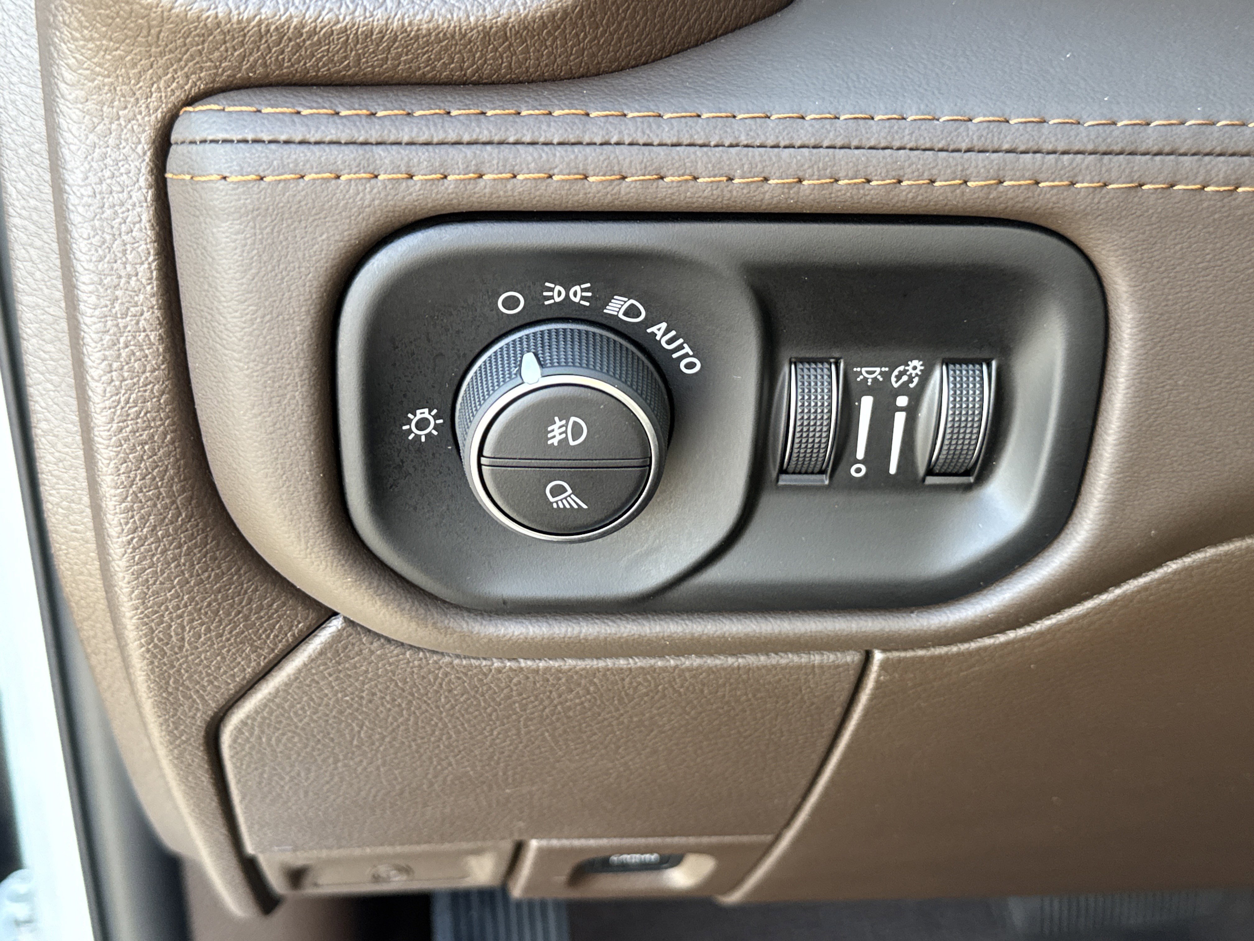 New 2026 RAM 2500 Limited image 37