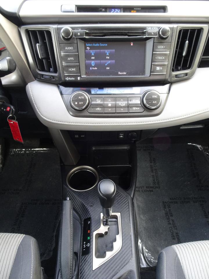 Used 2014 Toyota RAV4 XLE image 16