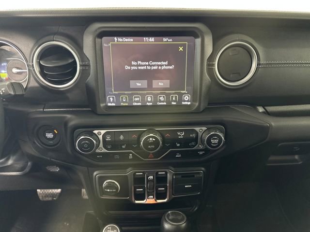 Used 2023 Jeep Wrangler Unlimited Sahara w/ Cold Weather Group image 21