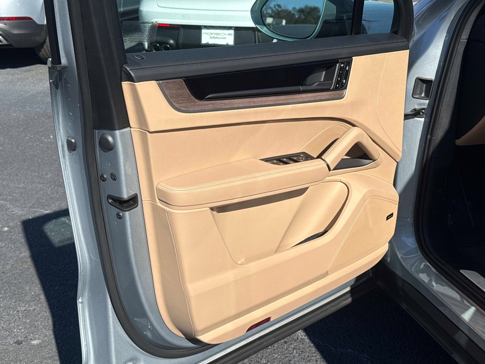 Certified 2026 Porsche Cayenne E-Hybrid image 16