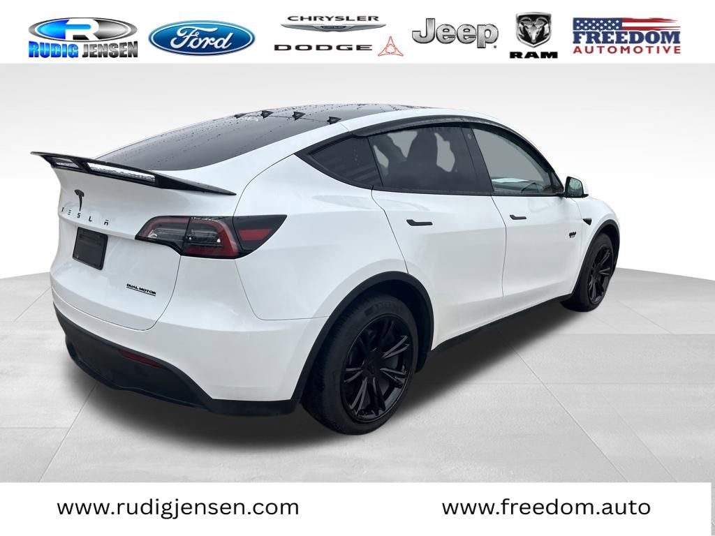Used 2023 Tesla Model Y Long Range image 5