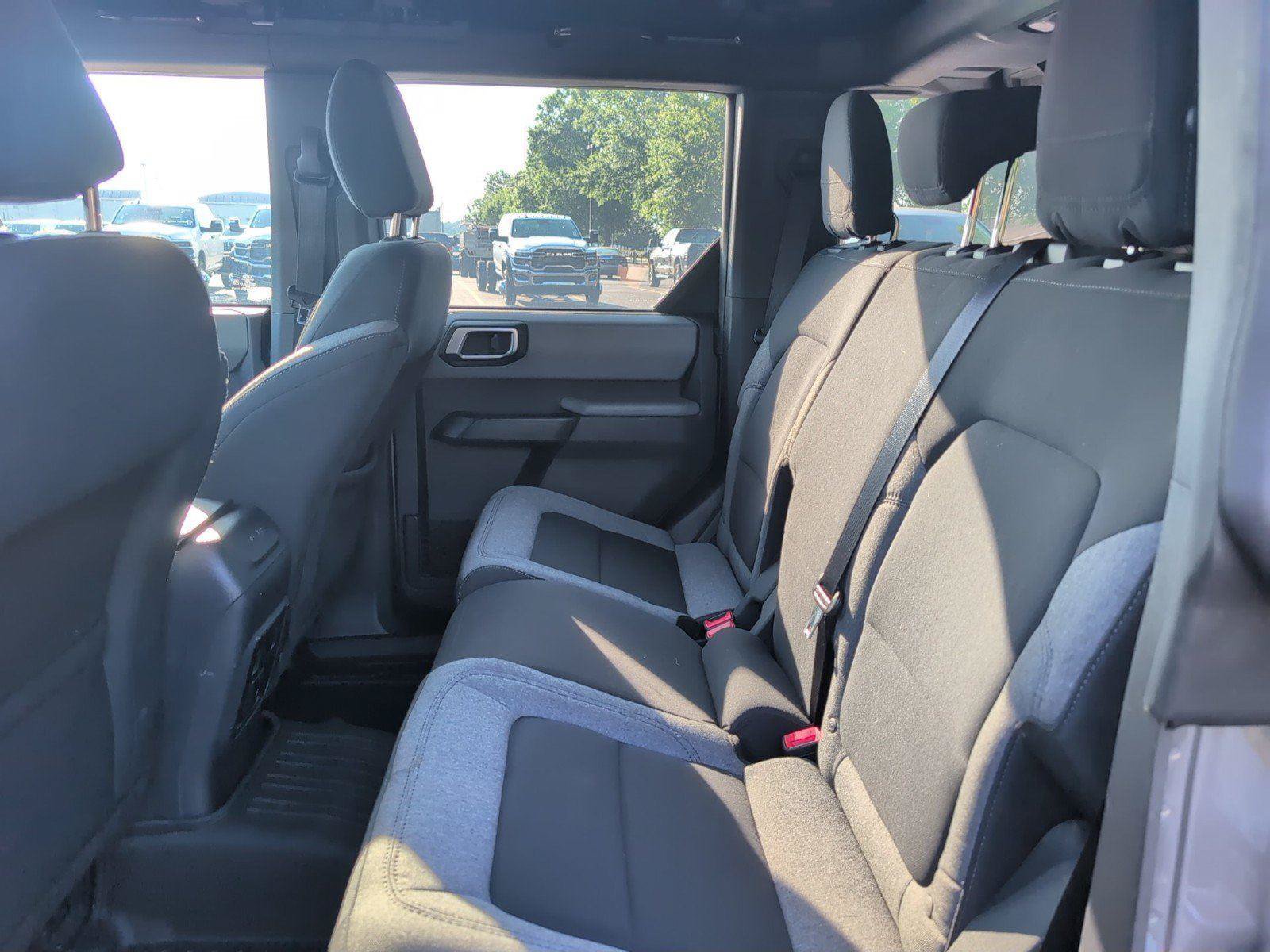 Used 2022 Ford Bronco 4-Door AWD/4WD image 37