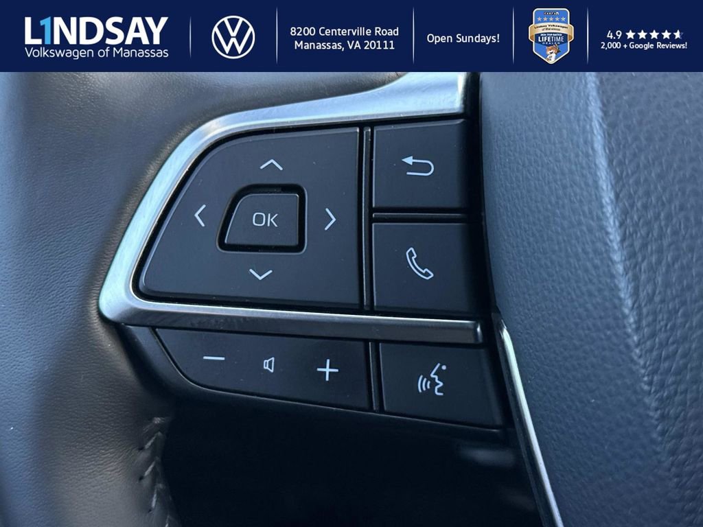 Used 2020 Toyota Highlander XLE image 21