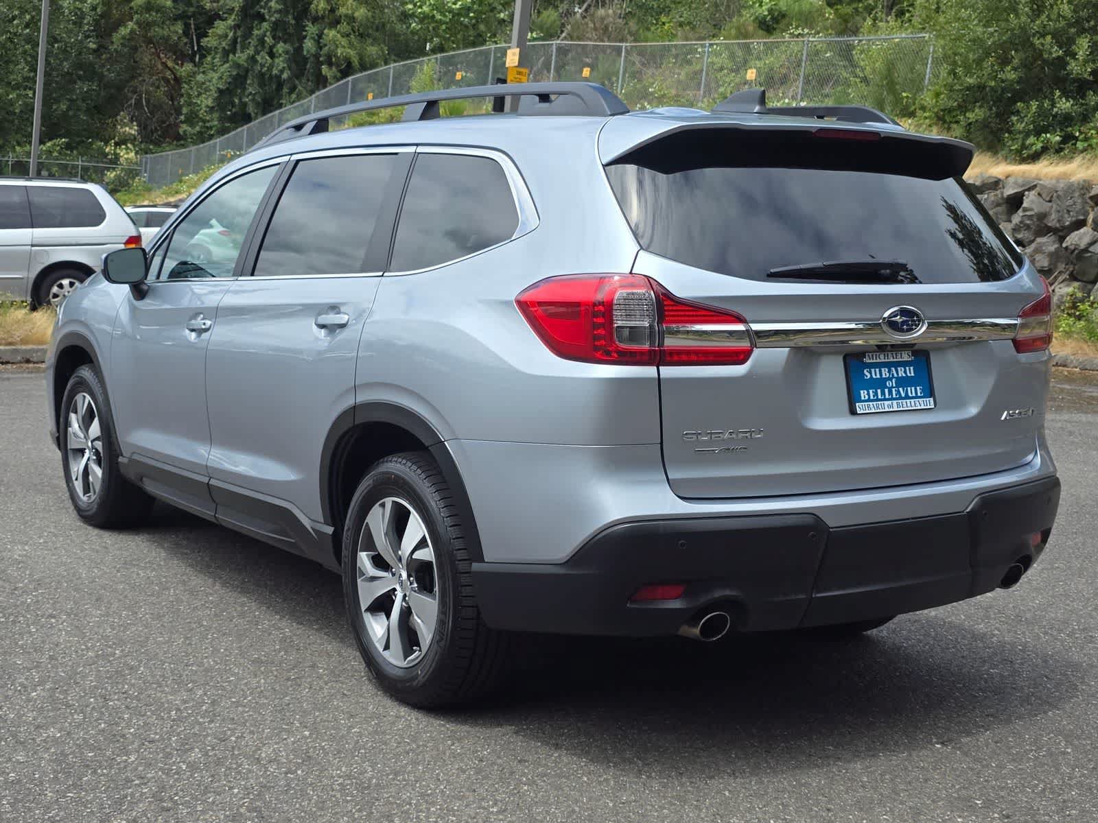 Certified 2022 Subaru Ascent Premium w/ Convenience Package AWD/4WD image 4