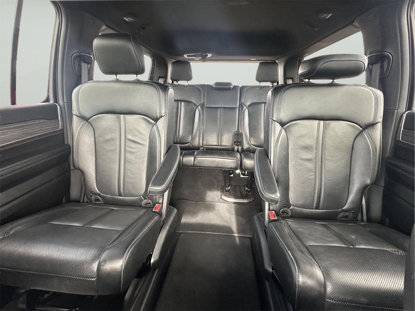 Used 2024 Jeep Wagoneer Series III AWD/4WD image 33