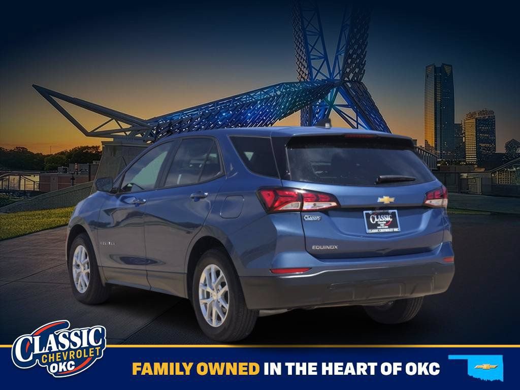 Used 2024 Chevrolet Equinox LS w/ LS Convenience Package FWD image 5