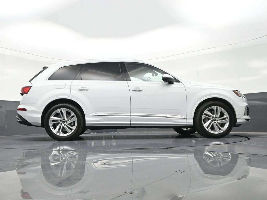 Used 2023 Audi Q7 3.0T Prestige AWD/4WD image 28