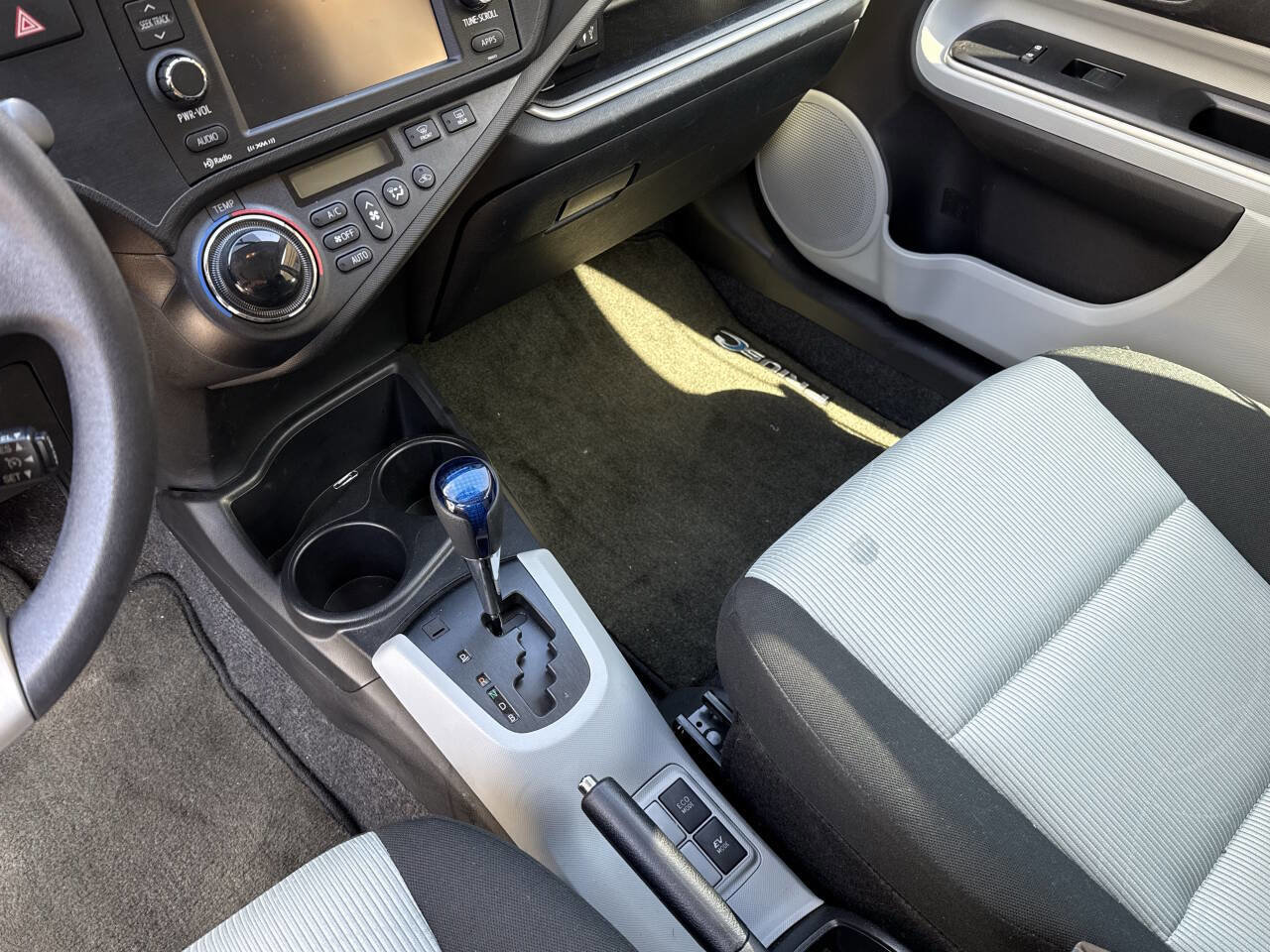 Used 2014 Toyota Prius C Three image 22