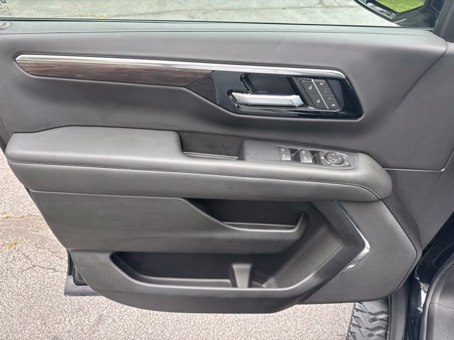 Used 2026 Chevrolet Tahoe Z71 AWD/4WD image 9