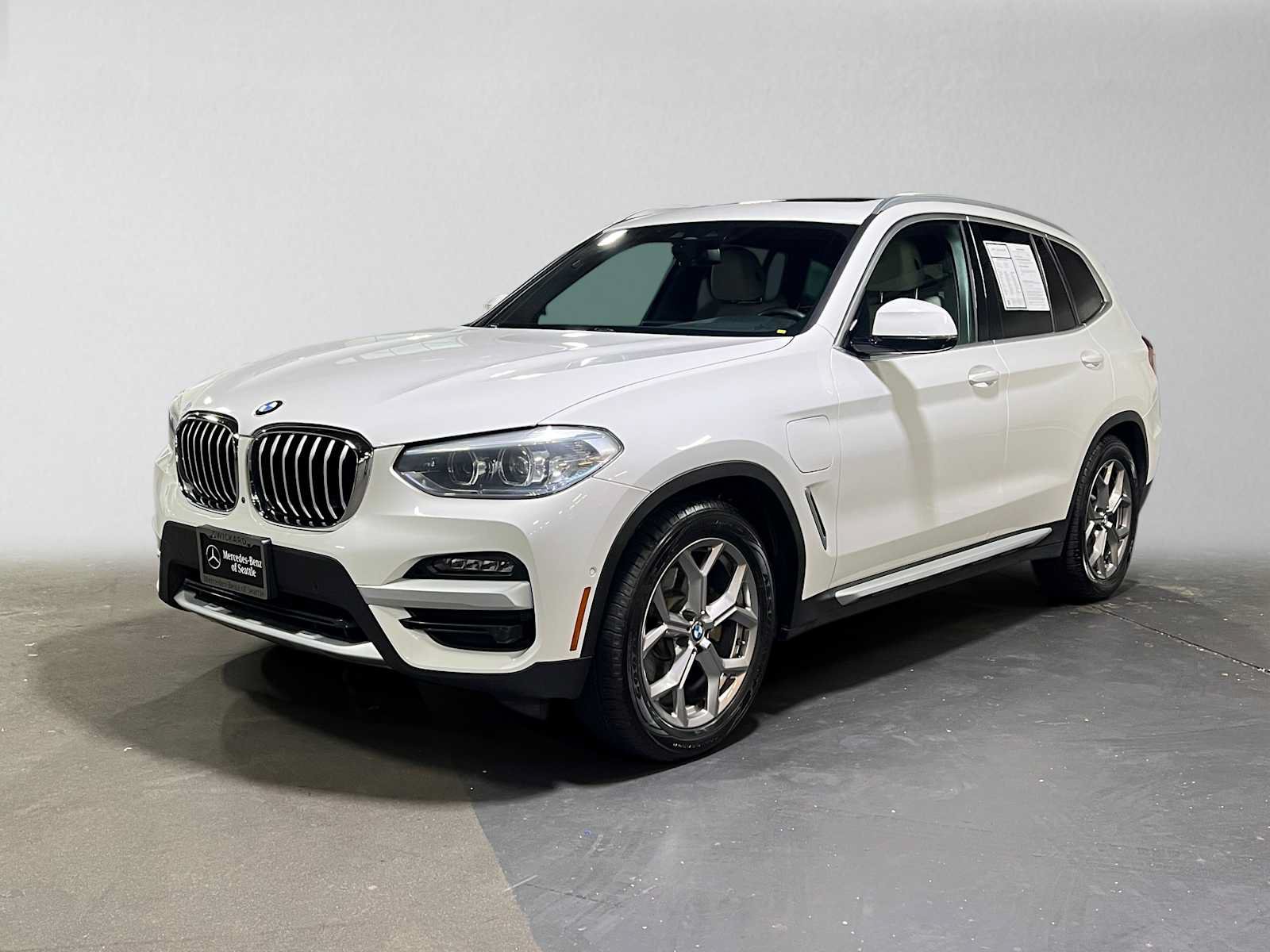 Used 2021 BMW X3 xDrive30e w/ Premium Package AWD/4WD image 7