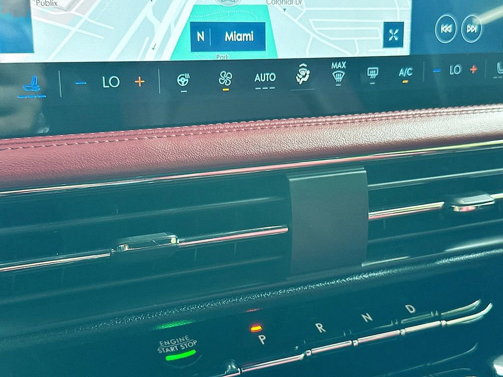 Used 2024 Lincoln Corsair Reserve w/ Equipment Group 201A image 16