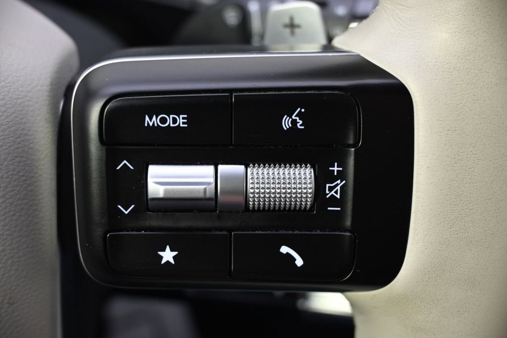 Used 2025 Hyundai Santa Fe SEL image 35