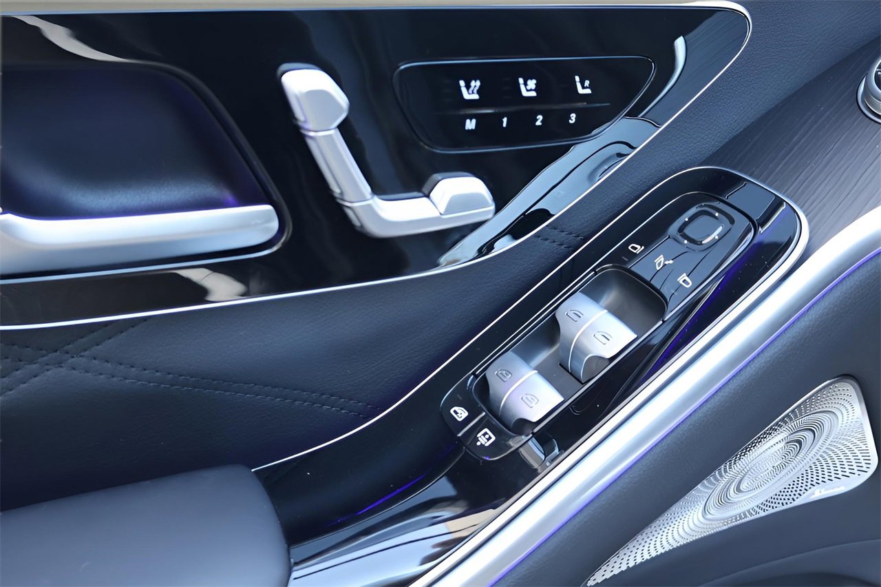 Used 2025 Mercedes-Benz S 63 AMG S image 13