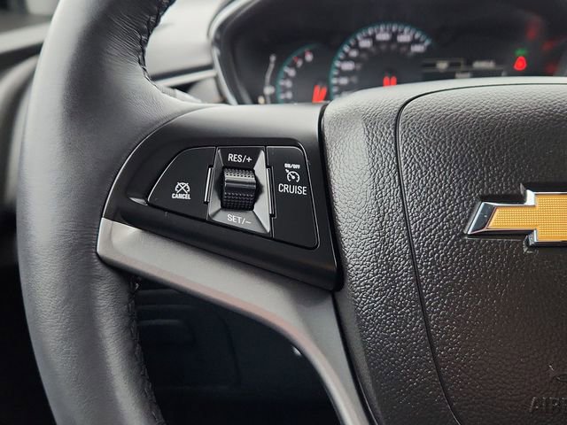 Used 2022 Chevrolet Trax LT w/ LT Convenience Package image 35