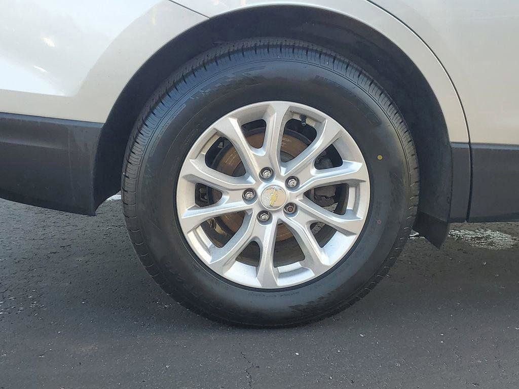 Used 2018 Chevrolet Equinox LT FWD image 29