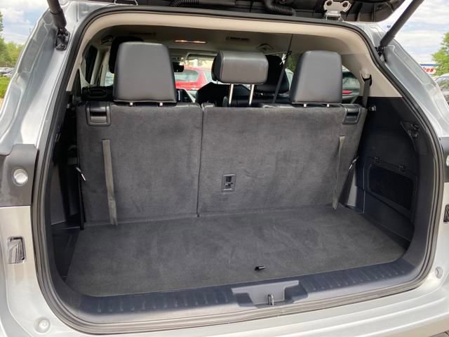 Used 2024 Toyota Highlander XLE image 26