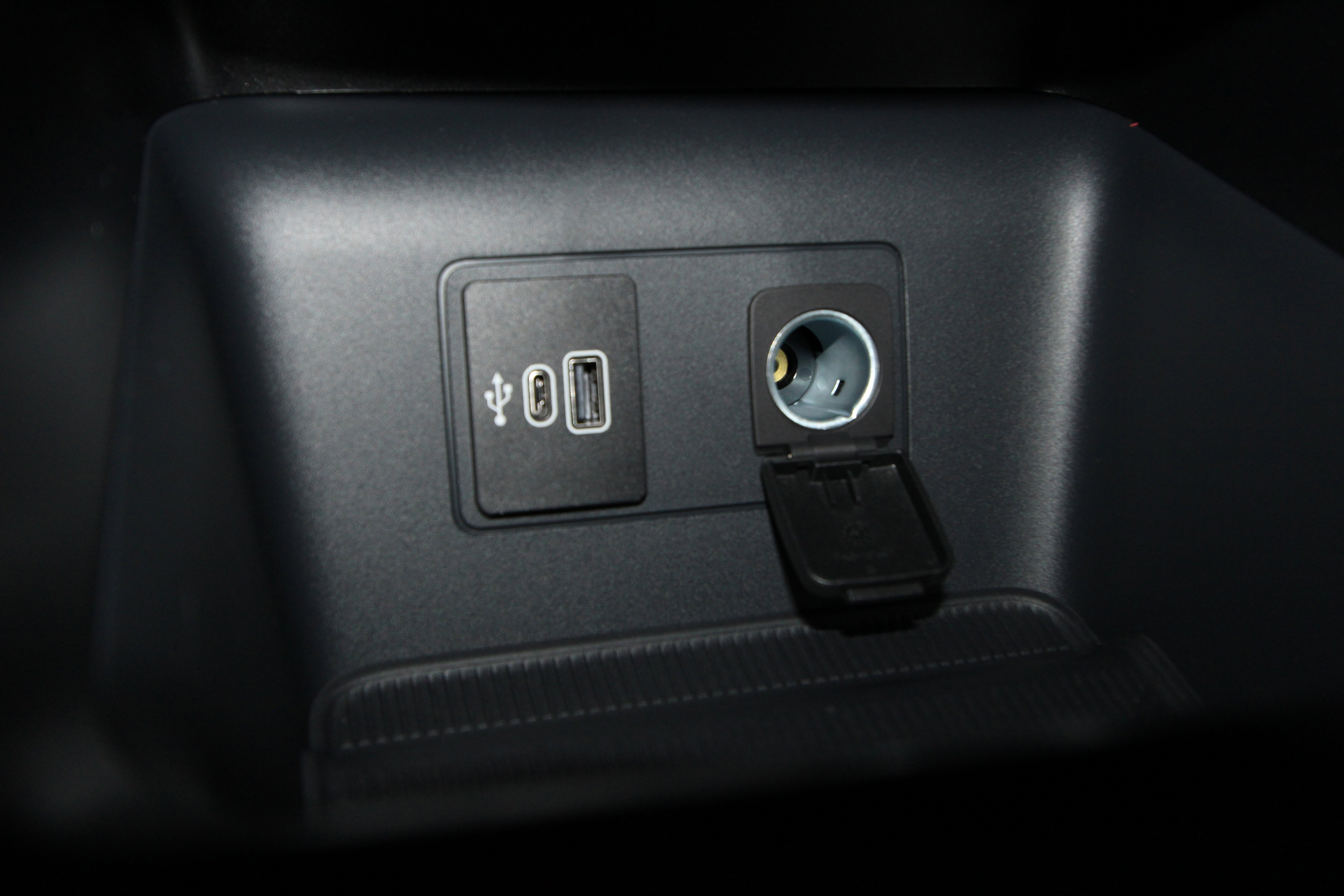 New 2026 Ford Explorer Active image 14