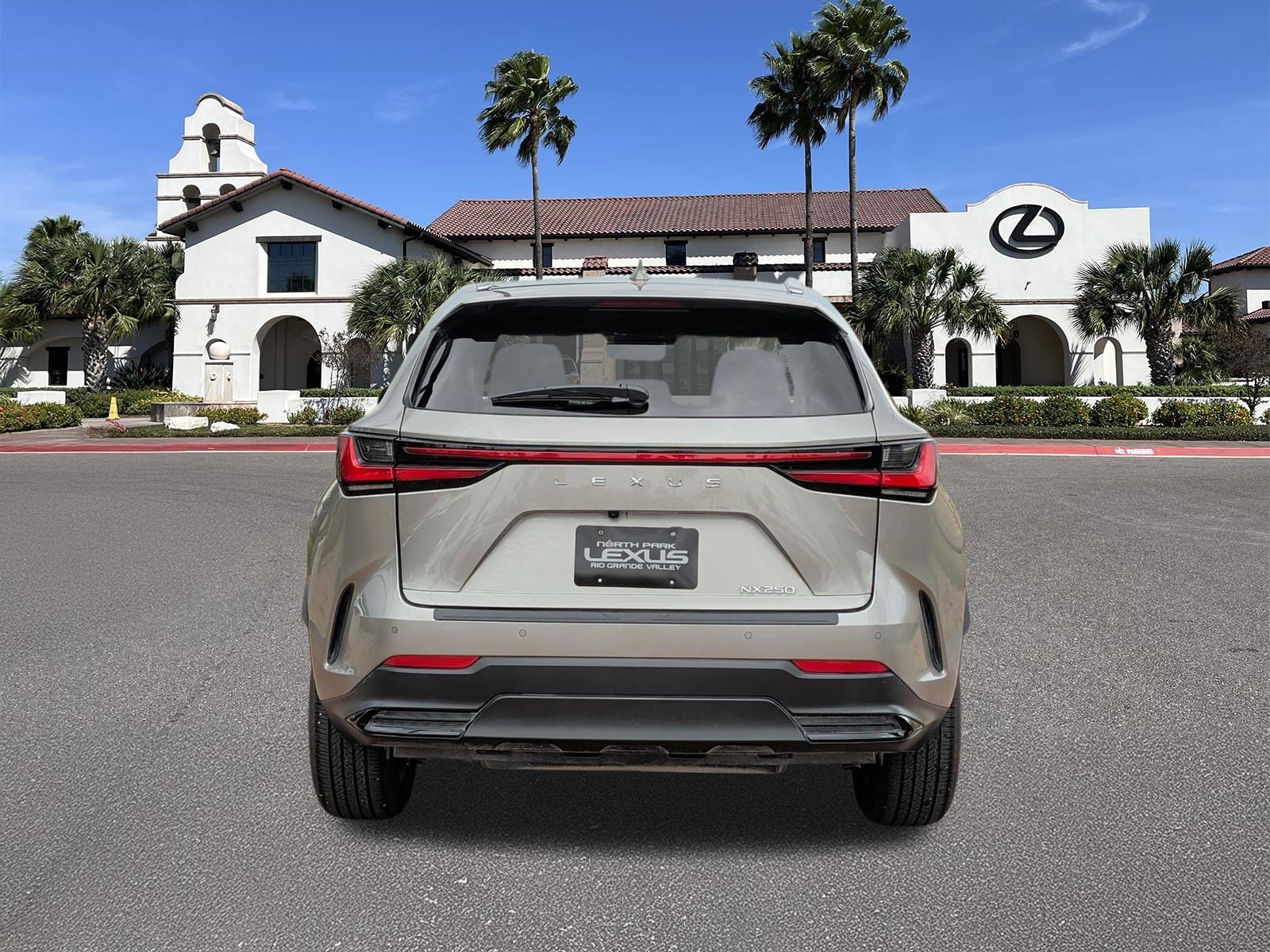 Used 2025 Lexus NX 250 FWD w/ Accessory Package (Z2) image 3