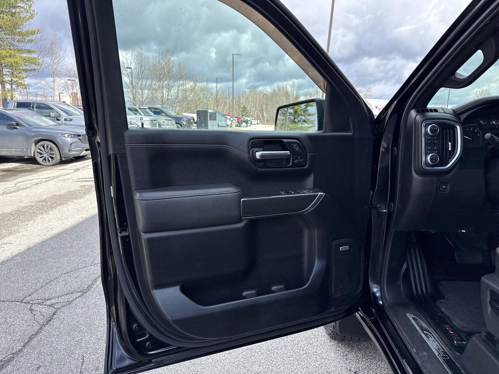 Used 2021 GMC Sierra 1500 AT4 w/ AT4 Value Package image 15