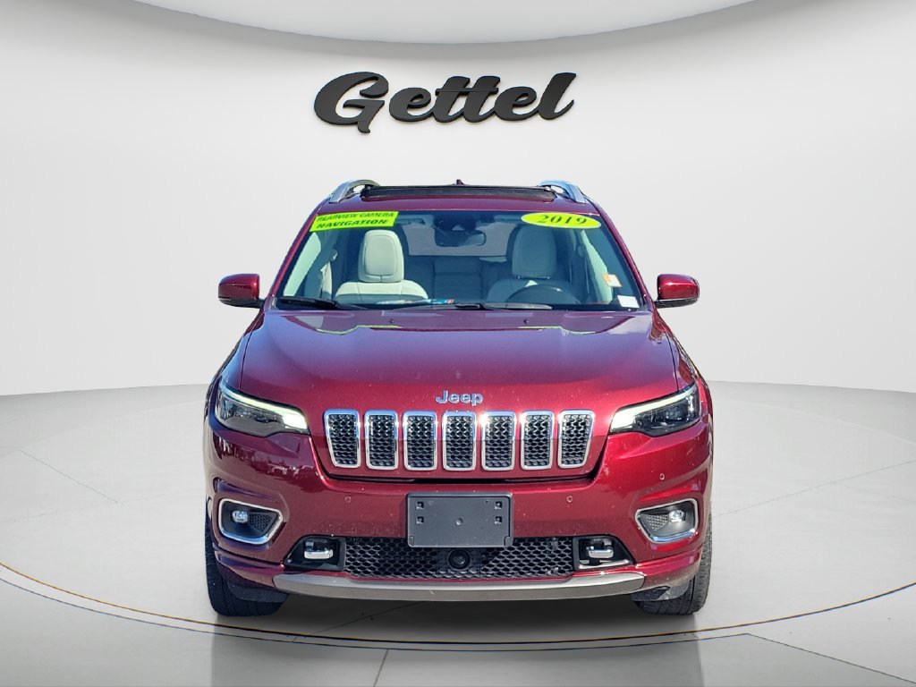 Used 2019 Jeep Cherokee Overland w/ Technology Group AWD/4WD image 2